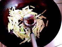 韭黄炒午餐肉的做法步骤4