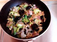 油菜炒虾皮的做法步骤11