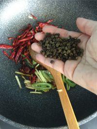 麻辣蚬子的做法步骤4