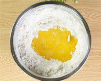 咸香黑芝麻松饼的做法步骤5