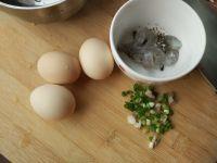 鲜虾蒸蛋的做法步骤1