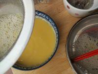 鲜虾蒸蛋的做法步骤3