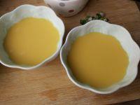 鲜虾蒸蛋的做法步骤4