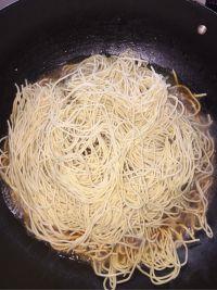 豆角肉丝焖面的做法步骤8
