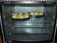 橘红蜂蜜面包卷的做法步骤17