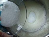 草莓蛋糕的做法步骤7