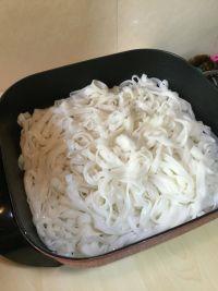 红豆苗炒河粉的做法步骤7