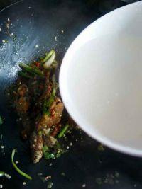 米酒小河鱼的做法步骤7