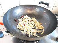 杏鲍菇韭花炒鸡蛋的做法步骤6