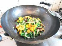 杏鲍菇韭花炒鸡蛋的做法步骤7