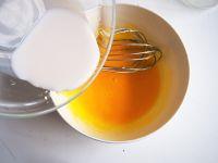 咖啡戚风的做法步骤2