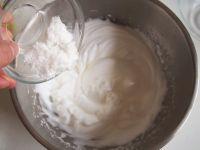 咖啡戚风的做法步骤9