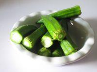 秋葵炒蛋的做法步骤2