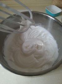 香蕉蔓越莓戚风的做法步骤7