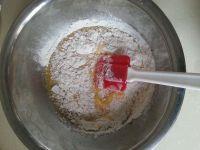 香蕉蔓越莓戚风的做法步骤8