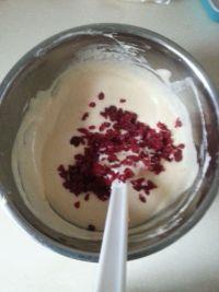 香蕉蔓越莓戚风的做法步骤10