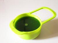 菠菜杯子奶油蛋糕的做法步骤2