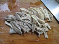 洋葱猪肚炒茭白的做法步骤3