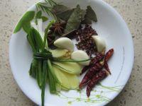 胡萝卜炖牛肉的做法步骤2