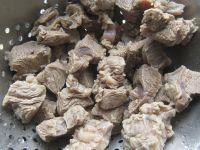 胡萝卜炖牛肉的做法步骤4