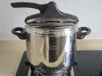 胡萝卜炖牛肉的做法步骤9