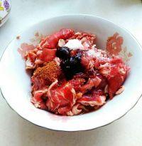 小米蒸肥牛的做法步骤2