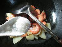 土豆炒鲜虾的做法步骤8