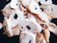 香芹炒鱼卷的做法步骤3