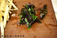 红油酸笋的做法步骤2