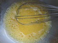 牛奶戚风的做法步骤3