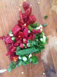 酸豆角炒肉末的做法步骤5