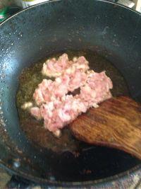 酸豆角炒肉末的做法步骤6