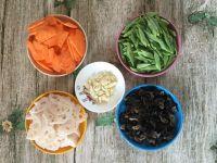 荷塘小炒-荷塘月色的做法步骤1