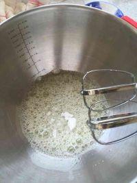 菠菜戚风蛋糕的做法步骤4