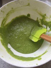 菠菜戚风蛋糕的做法步骤11