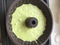 菠菜戚风蛋糕的做法步骤14