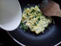 葱炒鸡蛋的做法步骤6