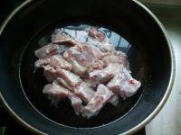 玉米炖排骨的做法步骤1