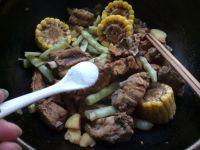 玉米炖排骨的做法步骤8