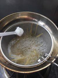 牛肉酱意面的做法步骤2