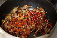 香辣牛肉牙签肉的做法步骤11