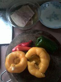 黄彩椒炒干鱿鱼的做法步骤1