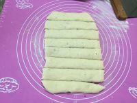 紫薯果仁麻花卷的做法步骤10